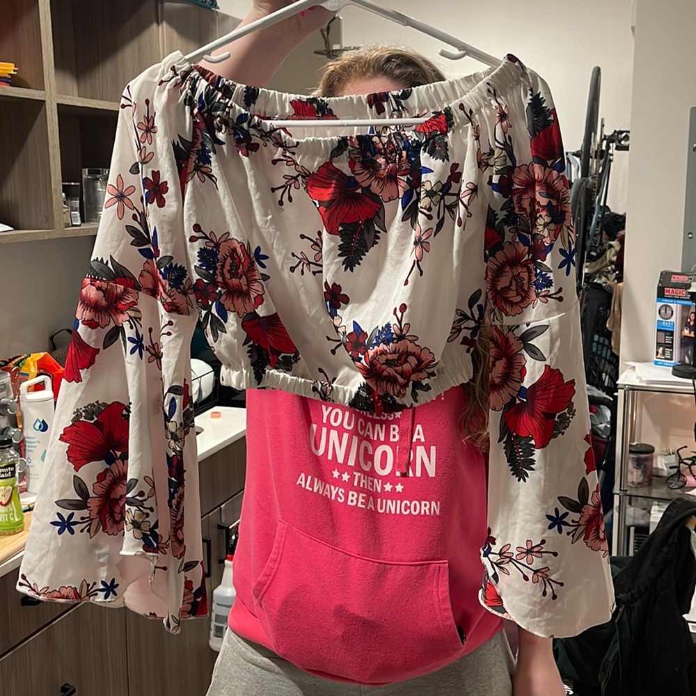 Very Exclusive Womens Crop Top Floral Print.